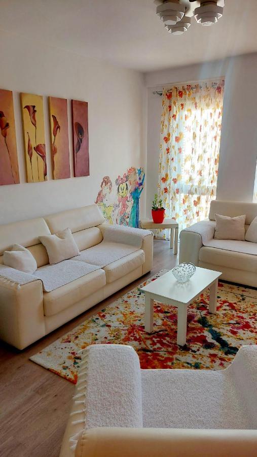 Happy Stories' Apartment In City Centre ชโคเดอร์ ภายนอก รูปภาพ